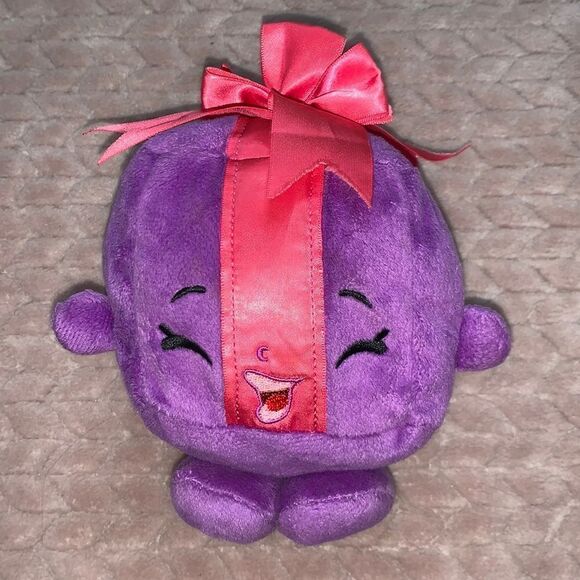 Shopkins Other - Shopkins Miss Pressy Plush 7”